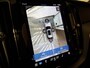 Volvo XC60 T6 AWD Recharge Ultimate Dark Long Range | Luchtvering | Trekhaak | 360° Camera | Head-Up Display | Harman Kardon | Crystal White | Adaptieve Cruise Control | Standkachel met Volvo On Call App | Stoel en Stuurwielverwarming | Full LED meesturende koplampe