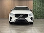 Volvo XC60 T6 AWD Recharge Ultimate Dark Long Range | Luchtvering | Trekhaak | 360° Camera | Head-Up Display | Harman Kardon | Crystal White | Adaptieve Cruise Control | Standkachel met Volvo On Call App | Stoel en Stuurwielverwarming | Full LED meesturende koplampe