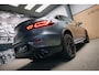 Mercedes-Benz GLC Coupe 300e 4MATIC Business Solution AMG | Grijs matte | Trekhaak | Stoelverwarming voor & achter |