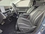 Hyundai Ioniq 5 Lounge AWD 73kWh 306pk Automaat / Solar Dak / Apple Carplay Android Auto / Accu SOH 100% / HUD / Trekgewicht 1600 Kg / Stuur-, Stoel En Achterbankverwarming / Elektrische achterklep / Stoelventilatie / Adaptief CC /