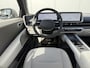 Hyundai Ioniq 6 Lounge 77.4 kWh / NL Auto / 10-2029 Fabrieksgarantie / SOH 100 % / Trekhaak afneembaar 1.500 kg / WLTP 545 km / Warmtepomp / Wit Leder / HUD / Camera 360° /