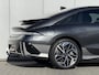 Hyundai Ioniq 6 Lounge 77.4 kWh / NL Auto / 10-2029 Fabrieksgarantie / SOH 100 % / Trekhaak afneembaar 1.500 kg / WLTP 545 km / Warmtepomp / Wit Leder / HUD / Camera 360° /
