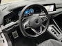 Volkswagen Golf 1.5 eTS 131PK I R-Line Business+ / Panoramadak / R-Line Interieur + Exterieur / LED Matrix / Achteruitrijcamera / Stuur + Stoelverwarming
