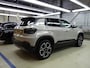Jeep Avenger Summit 54 kWh | Leder | Massage stoelen | Panoramdak | Navigatie | Stoelverwarming | Camera | 11 kW lader | Achteruitrijcamera | Airco (automatisch)