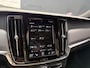 Volvo V90 2.0 T4 Business Sport | Nieuw Binnen | Trekhaak | BLIS | Adaptieve cruise control | Harman/Kardon | Stoelverwarming | Leder | Elektrisch verstelbare stoelen |
