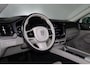 Volvo XC60 Recharge T6 AWD Inscription - Panorama/schuifdak - IntelliSafe Assist & Surround - 360º Camera - Harman/Kardon audio - Adaptieve LED koplampen - Verwarmde voorstoelen & stuur - Parkeersensoren voor & achter - Elektr. bedienb. voorstoelen met geheugen - Head up display - Standkachel - Extra getint glas - 19' LMV