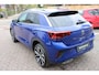 Volkswagen T-Roc 1.5 TSI 150pk R-Line DSG AUTOMAAT / Panorama dak / IQ LED / Navi / LM 19 inch / Camera / Park Assist / Trekhaak afn. Garantie tot 09-01-2030 / 100.000km
