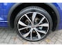 Volkswagen T-Roc 1.5 TSI 150pk R-Line DSG AUTOMAAT / Panorama dak / IQ LED / Navi / LM 19 inch / Camera / Park Assist / Trekhaak afn. Garantie tot 09-01-2030 / 100.000km