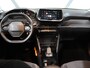 Peugeot e-208 Active Pack 50kWh 136PK | ACCURAPPORT 94%| AppleCarplay/Android Auto | Parkeersensoren | FULL LED | Navigatie | Lederen Stuurwiel | Climate Control | Cruise Control | 16" LMV | Isofix |