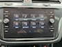 Volkswagen Tiguan 1.5 TSI R-Line Business+ / Pano / Digitaal dashboard / Navigatie / App connect / Camera / Parkeersensoren V+A / lichtmaal 20 inch /