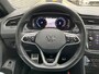 Volkswagen Tiguan 1.5 TSI R-Line Business+ / Pano / Digitaal dashboard / Navigatie / App connect / Camera / Parkeersensoren V+A / lichtmaal 20 inch /
