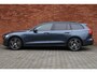 Volvo V60 T6 Plug-in hybrid AWD Essential | Stoel- / stuurwielverwarming | 19 inch. lichtmetalen velgen | Adaptieve Cruise Control Met Stuurhulp | BLIS Dodehoekdetectie | Lederen bekleding | Park assist | Apple Carplay / Android Auto
