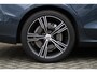 Volvo V60 T6 Plug-in hybrid AWD Essential | Stoel- / stuurwielverwarming | 19 inch. lichtmetalen velgen | Adaptieve Cruise Control Met Stuurhulp | BLIS Dodehoekdetectie | Lederen bekleding | Park assist | Apple Carplay / Android Auto