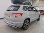 Skoda Karoq 1.5 TSI 150pk Automaat Sportline Business | Functiepakket | Panoramadak | Trekhaak | Dakkoffer | Stoelverwarming | 19"