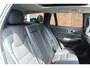 Volvo V60 T6 Plug-in hybrid AWD Plus Bright | Panoramadak | Virtual Park Assist | Verwarmbaar Stuurwiel | Verwarmbare stoelen voor/achter | Extra getint glas achter | 19 inch Lichtmetalen velgen | Elektrisch verstelbare stoelen met memory functie | Premium audio by Harman Kardon