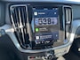 Volvo V60 2.0 T6 Plug-in hybrid AWD Essential Bright | Leder | Navigatie | Wegklapbare trekhaak | Climate control