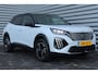 Peugeot 2008 1.2 HYBRID 136PK GT PACK AUTOMAAT / NAVI / LEDER / CLIMA / LED / PDC / 17" LMV / KEYLESS / 360° CAMERA / ADAPT. CRUISECONTROL / 1E EIGENAAR / NIEUWSTAAT !!