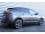 Peugeot 3008 1.2 PURETECH 130PK GT PACK AUTOMAAT / NAVI / LEDER / CLIMA / PDC / 19" LMV / CAMERA / BLACK PACK / KEYLESS / TREKHAAK / WINTERPAKKET / FULL-LED / 1E EIGENAAR / NIEUWSTAAT !!