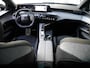 Peugeot 5008 1.2 Hybrid 136 GT | Nieuwe auto | Panorama dak | Alcantara bekleding | Camera rondom | Stoelverwarming voor en achter | Elektrisch verstelbare voorstoelen | Dodehoek detectie