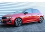 Opel Astra Electric 54KWH 157PK ULTIMATE / NAVI / LEDER / CLIMA / LED / PDC / 18" LMV / CAMERA / KEYLESS / PANO. DAK / TREKHAAK / ALCANTARA / FULL-OPTIONS / 1E EIGENAAR / NIEUWSTAAT!!