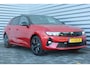 Opel Astra Electric 54KWH 157PK ULTIMATE / NAVI / LEDER / CLIMA / LED / PDC / 18" LMV / CAMERA / KEYLESS / PANO. DAK / TREKHAAK / ALCANTARA / FULL-OPTIONS / 1E EIGENAAR / NIEUWSTAAT!!