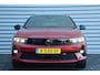 Opel Astra Electric 54KWH 157PK ULTIMATE / NAVI / LEDER / CLIMA / LED / PDC / 18" LMV / CAMERA / KEYLESS / PANO. DAK / TREKHAAK / ALCANTARA / FULL-OPTIONS / 1E EIGENAAR / NIEUWSTAAT!!