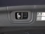 Mercedes-Benz C-klasse 300e AMG Line | Panoramaschuifdak| Rijsassistentiepakket | Trekhaak | 360 camera | Digital light | Winterpakket