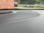 Volvo XC40 B4 Business Edition | Stoelen voor verwarmbaar | Stuurwiel verwarmbaar | Harman Kardon geluidsinstallatie | Extra getint glas achter | Achteruitrijcamera | Adaptieve cruise control | 18'' Lichtmetalen velgen | Apple carplay/Android auto