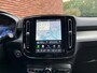 Volvo XC40 B4 Business Edition | Stoelen voor verwarmbaar | Stuurwiel verwarmbaar | Harman Kardon geluidsinstallatie | Extra getint glas achter | Achteruitrijcamera | Adaptieve cruise control | 18'' Lichtmetalen velgen | Apple carplay/Android auto