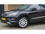 SEAT Ateca 1.5 TSI 150pk Style Business Intense LED Trekhaak Navi Clima DAB 17inch LM *NL auto* 62464km! 1e eigenaar!