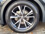 Toyota C-HR 1.8 Hybrid 140 Dynamic Automaat / Tot 10 jaar garantie* / Navigatie / Android Auto / Apple Carplay / Camera / Stuur-, voorruit- en voorstoelverwarming /