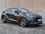 Toyota C-HR 1.8 Hybrid 140 Dynamic Automaat / Tot 10 jaar garantie* / Navigatie / Android Auto / Apple Carplay / Camera / Stuur-, voorruit- en voorstoelverwarming /