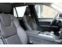 Volvo XC90 T8 Plug-in hybrid AWD Ultra Bright | Luchtvering | Bowers & Wilkins | Gelamineerde zijruiten | Extra getint glas | Geventileerde voorstoelen | Verwarmbare voorstoelen | Verwarmbaar stuurwiel | Verwarmbare achterbank | Massagefunctie voorstoelen | Panoramadak  | Rondom zichtcamera | 22 inch Lichtmetalen velgen | Alarmklasse 3