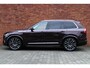 Volvo XC90 T8 Plug-in hybrid AWD Ultra Bright | Luchtvering | Bowers & Wilkins | Gelamineerde zijruiten | Extra getint glas | Geventileerde voorstoelen | Verwarmbare voorstoelen | Verwarmbaar stuurwiel | Verwarmbare achterbank | Massagefunctie voorstoelen | Panoramadak  | Rondom zichtcamera | 22 inch Lichtmetalen velgen | Alarmklasse 3