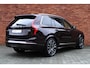Volvo XC90 T8 Plug-in hybrid AWD Ultra Bright | Luchtvering | Bowers & Wilkins | Gelamineerde zijruiten | Extra getint glas | Geventileerde voorstoelen | Verwarmbare voorstoelen | Verwarmbaar stuurwiel | Verwarmbare achterbank | Massagefunctie voorstoelen | Panoramadak  | Rondom zichtcamera | 22 inch Lichtmetalen velgen | Alarmklasse 3