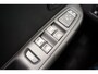 Renault Clio 0,9 TCe Limited [ Trekhaak Navigatie Airco ]