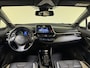 Toyota C-HR 1.8 Hybrid Adventure | Uniek lederen interieur | Trekhaak | JBL-audio |