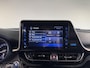 Toyota C-HR 1.8 Hybrid Adventure | Uniek lederen interieur | Trekhaak | JBL-audio |