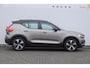 Volvo XC40 T4 211PK Automaat Recharge R-Design / Keyless entry / Elektrische achterklep / Leder met alcantara interieur / Parkeersensoren met camera / Stoel - en stuurwielverwarming / Apple carplay