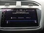 Volkswagen Tiguan 1.4 TSI eHybrid R-Line Business+ 245PK DSG Trekhaak, Achteruitrijcamera, Keyless, Navi, Clima, Elektr. Achterklep, 19" LM Velgen, Adaptieve Cruise Control