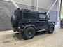 Land Rover Defender 2.4 TD 90 SW S | Marge | 4-Persoons | Trekhaak | Kanteldak | Airco | Stoelverwarming