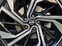 Nissan Qashqai 1.3 MHEV Xtronic Tekna Plus / Nieuw Model / Facelift / 1800kg Trekgewicht / HUD / Apple Carplay Android Auto / Panoramadak / Stuur-, Stoel en Voorruitverwarming / Elektrische achterklep / Stoel met massage functie