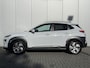 Hyundai Kona Electric EV Premium 64 kWh / 3 fase / 1e eig / Dealer onderhouden / Lederen bekleding / Fietsdrager montagebeugel /