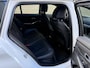 BMW 3-Serie Touring 330e M-Pakket | Shadowline | Sportstoelen | Navigatie | Alcantara/leder | Trekhaak | Camera | Virtual cockpit | Apple CarPlay | Cruise control | Lane assist | LED | DAB | Stoel&stuurverwarming | Elektrische achterklep | Volledig onderhouden