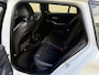 BMW 3-Serie Touring 330e M-Pakket | Shadowline | Sportstoelen | Navigatie | Alcantara/leder | Trekhaak | Camera | Virtual cockpit | Apple CarPlay | Cruise control | Lane assist | LED | DAB | Stoel&stuurverwarming | Elektrische achterklep | Volledig onderhouden