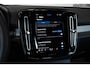 Volvo XC40 Recharge Single Motor Plus Trekhaak | Adaptive Cruise Control Met Stuurhulp | Verwarmbare Voorstoelen | Stuurwielverwarming | Draadloos Telefoon Opladen | Apple CarPlay/Android Auto | 2-Zone Electronic Climate Control | Google Services | 19 Inch Velgen