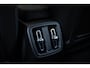 Volvo XC40 Recharge Single Motor Plus Trekhaak | Adaptive Cruise Control Met Stuurhulp | Verwarmbare Voorstoelen | Stuurwielverwarming | Draadloos Telefoon Opladen | Apple CarPlay/Android Auto | 2-Zone Electronic Climate Control | Google Services | 19 Inch Velgen