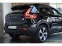 Volvo XC40 Recharge Single Motor Plus Trekhaak | Adaptive Cruise Control Met Stuurhulp | Verwarmbare Voorstoelen | Stuurwielverwarming | Draadloos Telefoon Opladen | Apple CarPlay/Android Auto | 2-Zone Electronic Climate Control | Google Services | 19 Inch Velgen