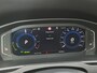 Volkswagen Passat Variant 1.4 TSI DSG6 GTE Business Automaat / Pack Adventure / Trekgewicht 1600 kg / Elektrisch wegklapbare trekhaak / Glazen schuif- en kanteldak / Elektrische achterklep / Achteruitrijcamera / Keyless Entry/Start / Stoelverwarming /