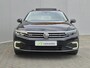 Volkswagen Passat Variant 1.4 TSI DSG6 GTE Business Automaat / Dealer onderhouden / Pack Adventure / Trekgewicht 1600 kg / Elektrisch wegklapbare trekhaak / Glazen schuif- en kanteldak / Elektrische achterklep / Achteruitrijcamera / Keyless Entry/Start / Stoelverwarming /
